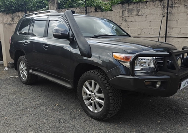 Land cruiser 200 series 2015