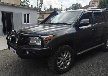 Land cruiser 200 series 2015