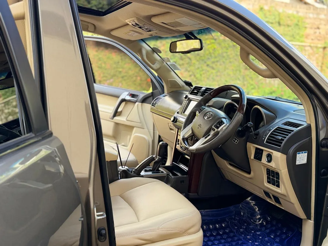 Toyota Land cruiser Prado TZG