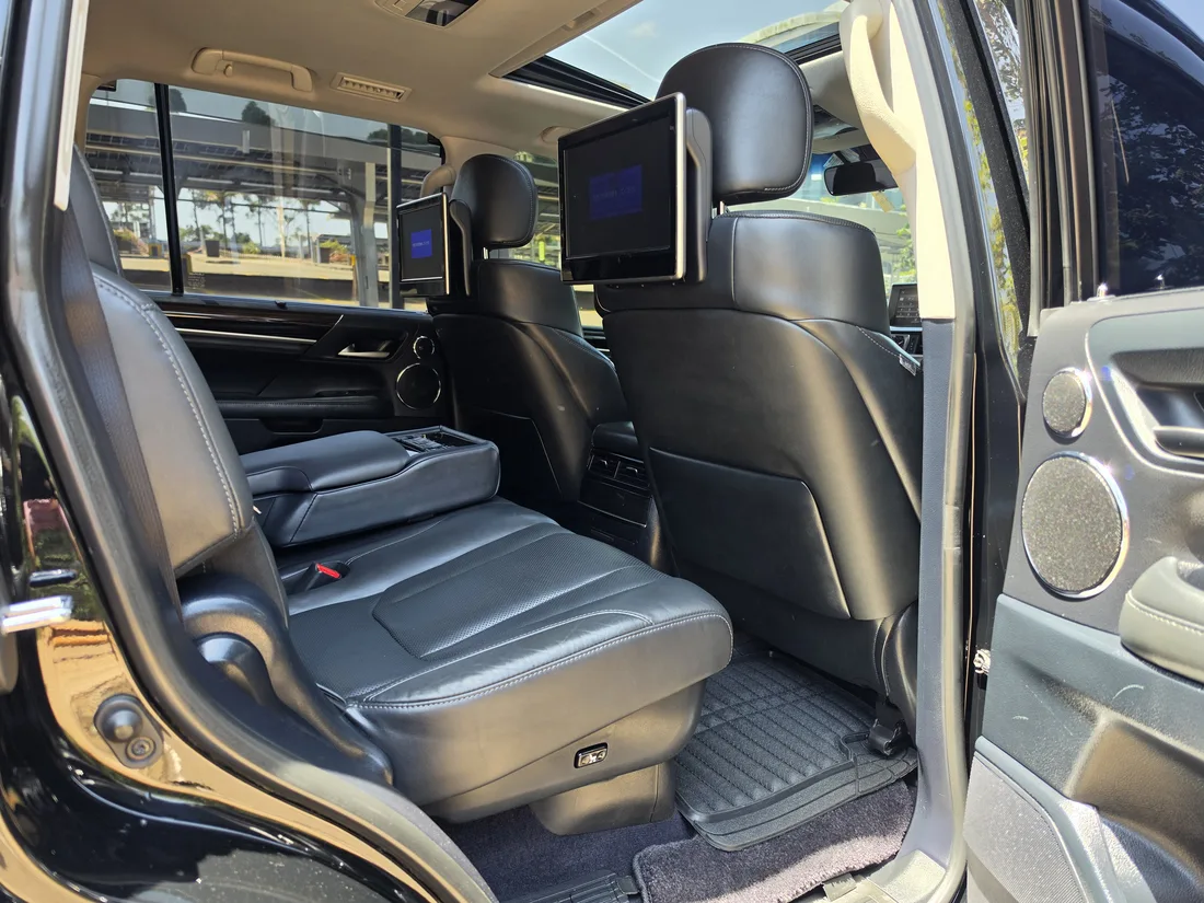 2016 Lexus 570