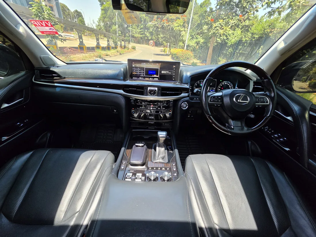 2016 Lexus 570