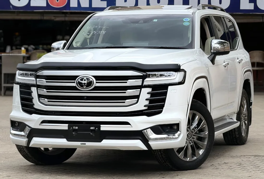 Petrol Toyota land cruiser ZX LC 300