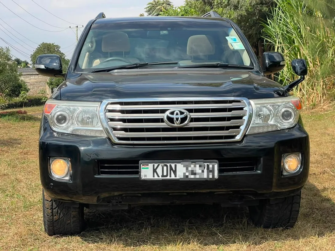 2014 Toyota Land cruiser V8