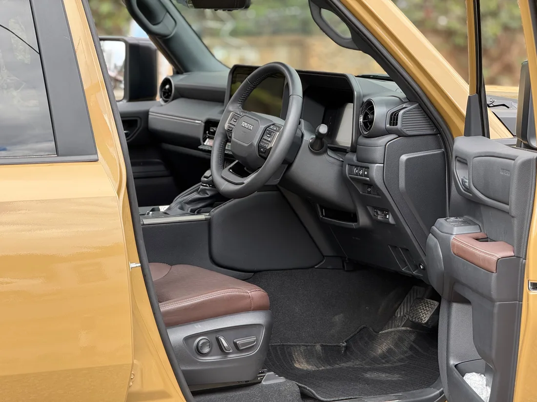 Toyota Land cruiser J250