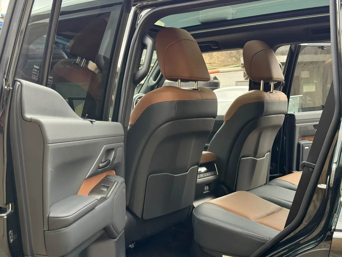 Petrol Lexus GX550