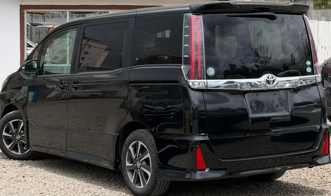 Toyota Noah 2019