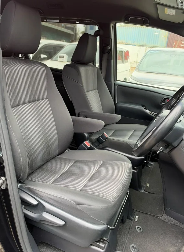 Toyota Noah 2019