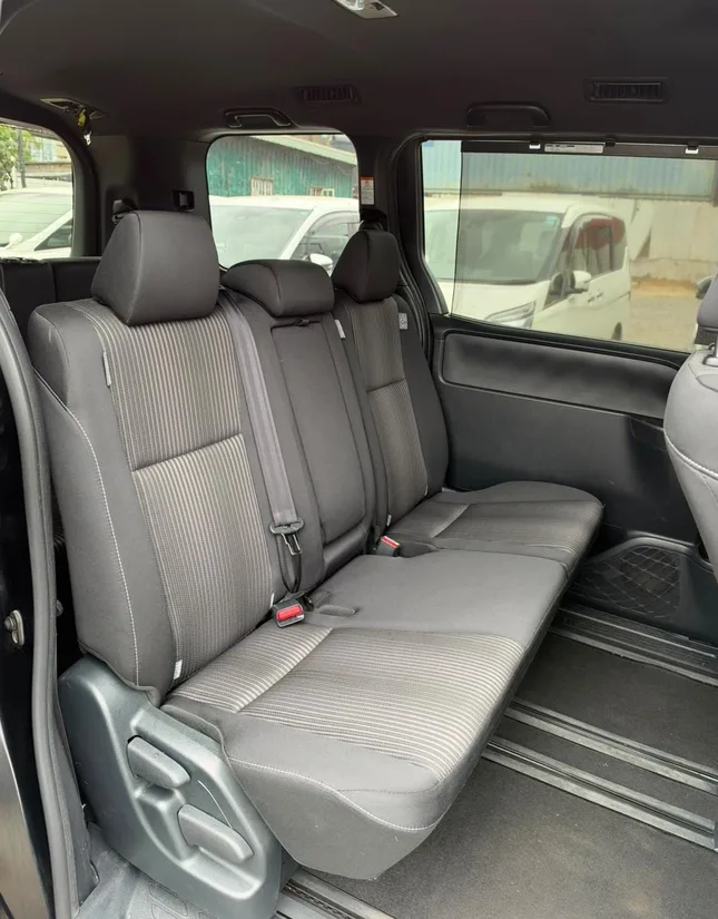 Toyota Noah 2019