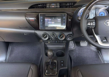 TOYOTA HILUX DOUBLE CABIN 2017