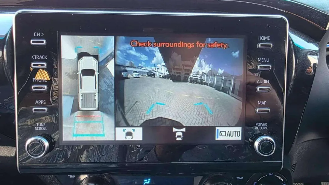 HILUX DOUBLE CABIN 2022