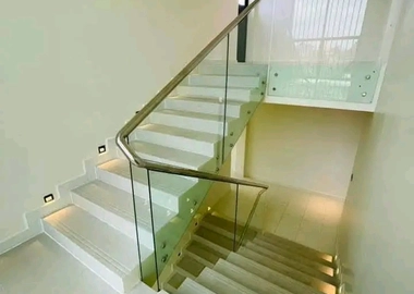 5 bedroom All Ensuite Maisonette