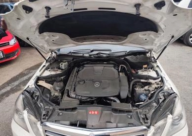 Mercedes E300