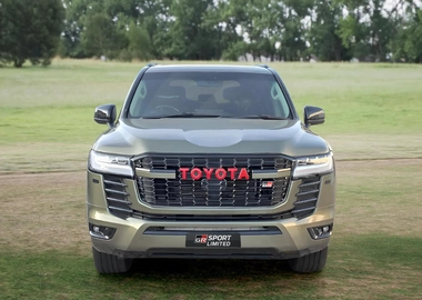 TOYOTA LAND CRUISER