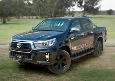 HILUX SR5