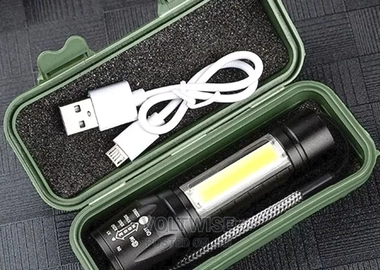 portable rechargeable zoom led flashlight