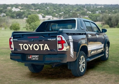 TOYOTA HILUX DOUBLE CABIN 2017