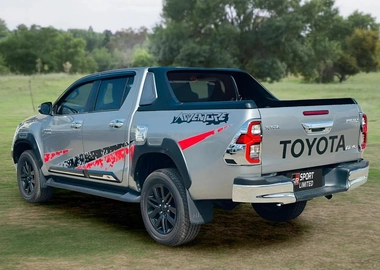 HILUX DOUBAL CABIN