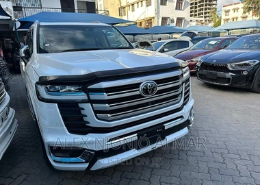 Toyota Land Cruiser 2023 White