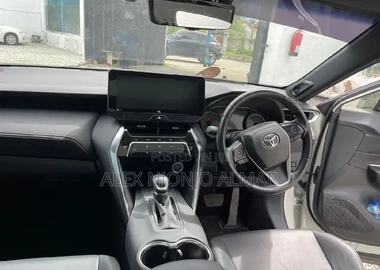 Toyota harrier 2023