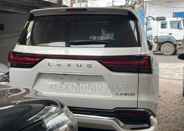 Lexus LX 2023