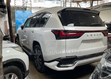 Lexus LX 2023