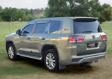 TOYOTA LAND CRUISER