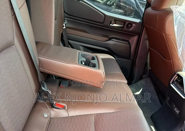 Toyota land Cruiser Prado 2024