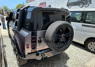 Land Rover Defender X Dynamic SE 2024