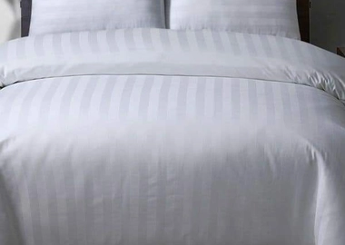 Satin striped white bedsheets 7*8 2bedsheets with 4pillowcases 8