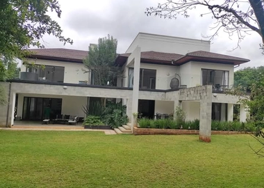 5 bedroom ensuite mansion