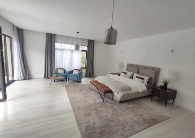 5 bedroom ensuite mansion