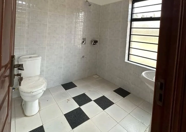 3 bedroom bungalow in kimuyu