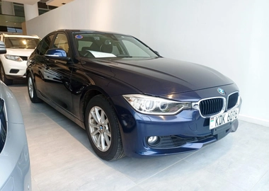 BMW 320i
