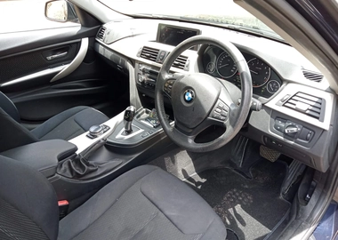 BMW 320i