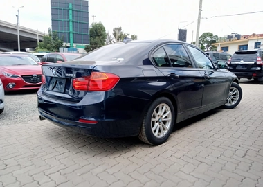 BMW 320i