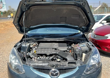 Mazda demio