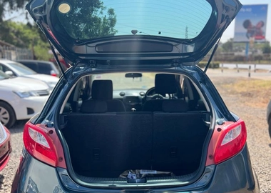 Mazda demio