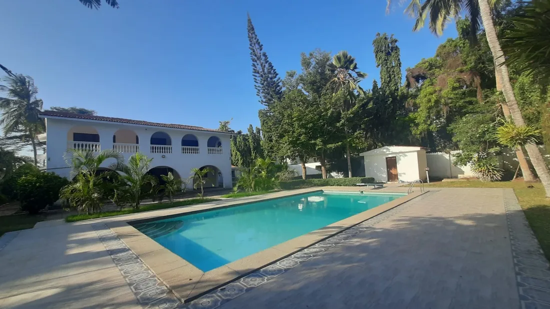 5 Bedroom Mansion for Rent in  Nyali