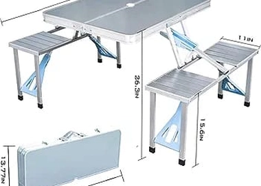 Foldable camping chairs and tables