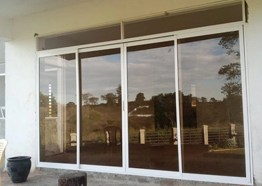 Installation of aluminum sliding doors