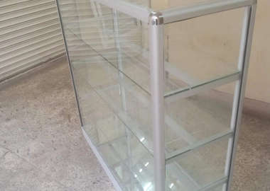 Glass counter