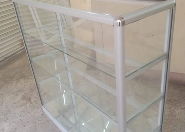 Glass counter