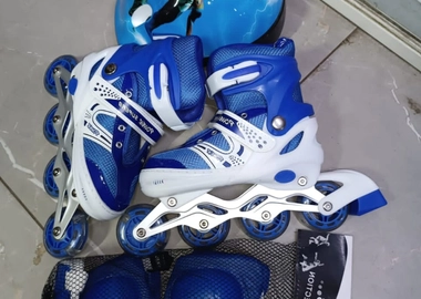 Roller skate shoe