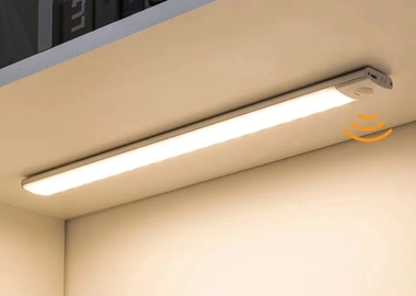 Motion sensor light