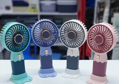 Rechargeable handheld fan