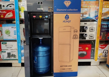 Nunix bottom loading dispenser