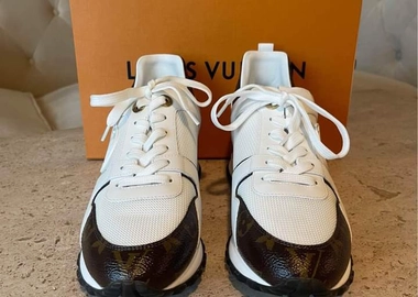Luis Vuitton athletic runaway