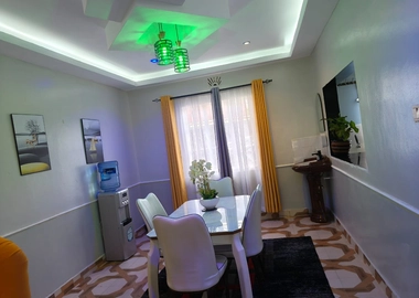 stylish 3 bedroom Airbnb