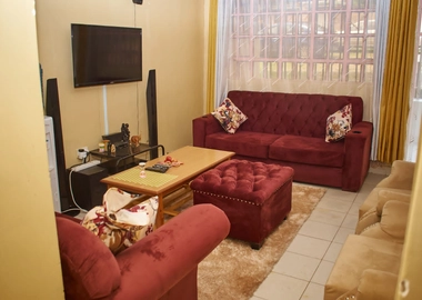 Cozy 2 Bedroom Airbnb