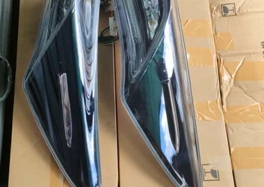 Toyota Harrier tail lights